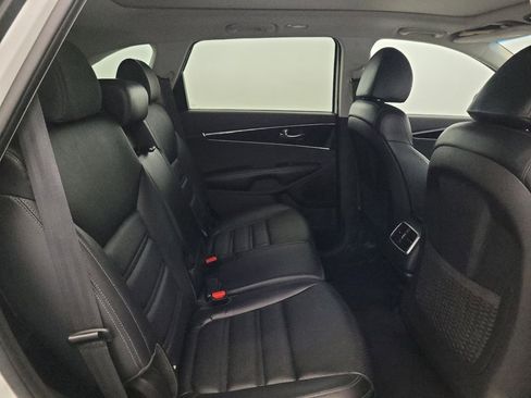 Used 2020 Kia Sorento EX AWD/4WD image 19