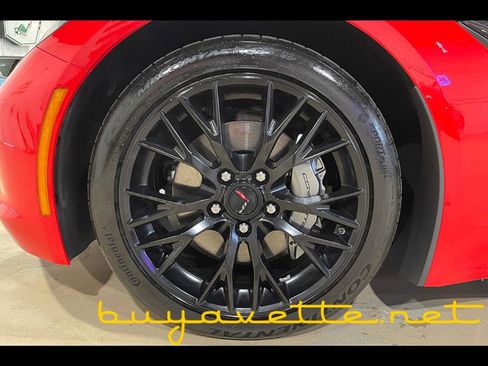Used 2015 Chevrolet Corvette Stingray Coupe image 10