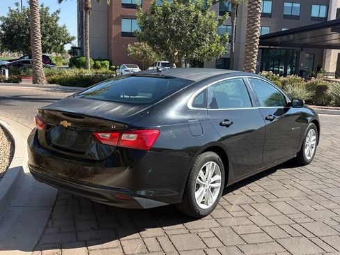 Used 2016 Chevrolet Malibu LT FWD image 3