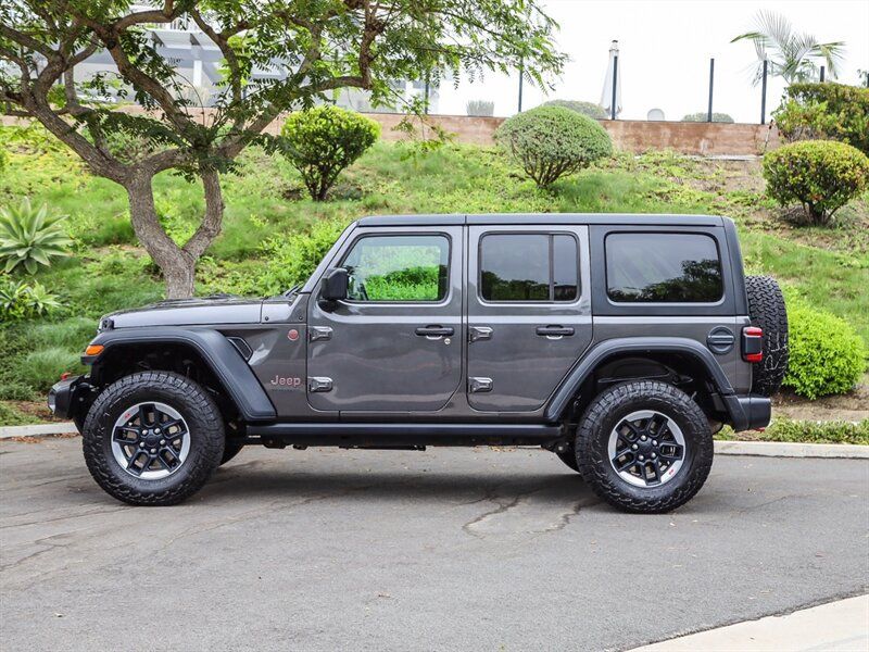 Used 2019 Jeep Wrangler Unlimited Rubicon AWD/4WD image 2