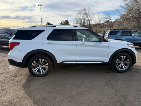 Used 2020 Ford Explorer Platinum w/ Premium Technology Package image 7