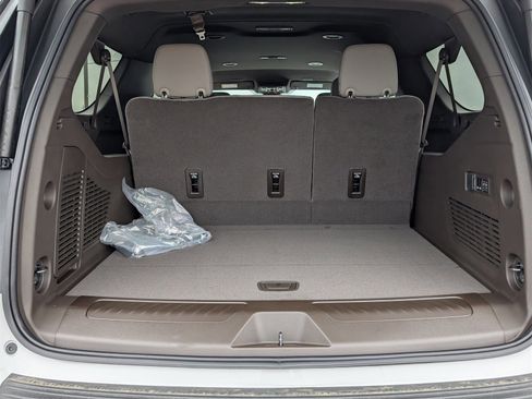 New 2026 Chevrolet Suburban LT w/ Comfort Package image 25