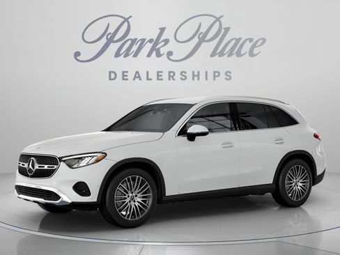 Certified 2026 Mercedes-Benz GLC 300 image 2
