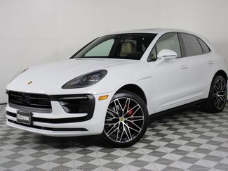 Certified 2025 Porsche Macan S video 1