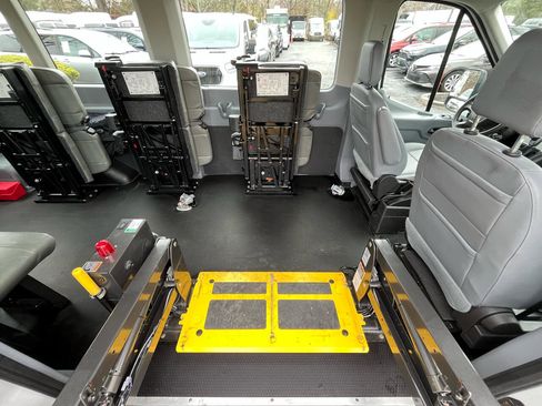 Used 2018 Ford Transit 350 XL image 20