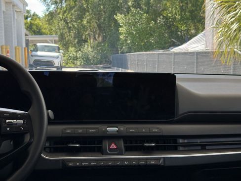 Used 2025 Kia K4 LXS image 17