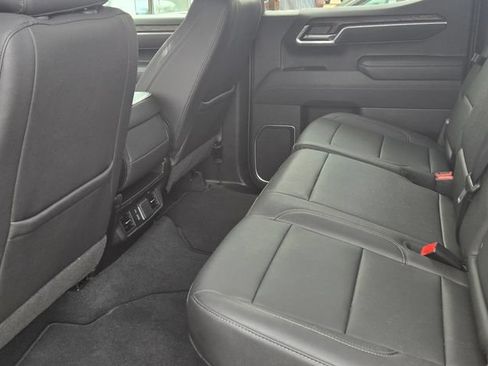 Used 2025 GMC Sierra 1500 SLT AWD/4WD image 7