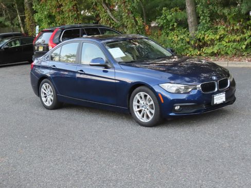 Used 2017 BMW 320i xDrive Sedan image 21