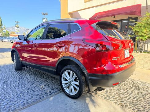 Used 2018 Nissan Rogue Sport SV image 7