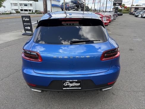 Used 2018 Porsche Macan AWD/4WD image 4