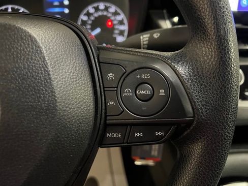 Used 2024 Toyota Corolla LE image 30