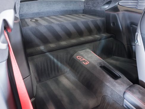 Used 2018 Porsche 911 GT3 RWD image 6