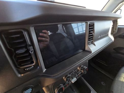 Used 2025 Ford Bronco Big Bend image 12