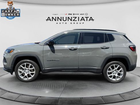 Used 2023 Jeep Compass Latitude w/ Sun and Sound Group AWD/4WD image 2