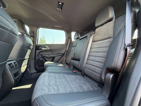 New 2026 Mitsubishi Outlander LE FWD image 39