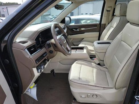 Used 2021 GMC Yukon Denali w/ Denali Ultimate Package image 7