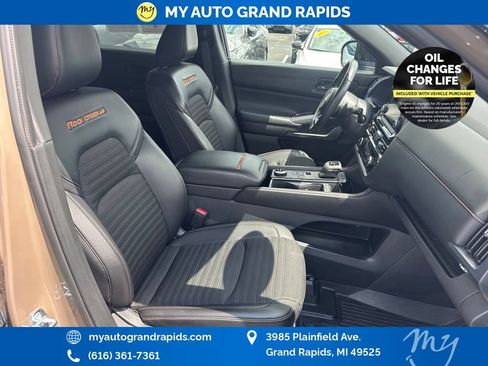 Used 2024 Nissan Pathfinder Rock Creek AWD/4WD image 25