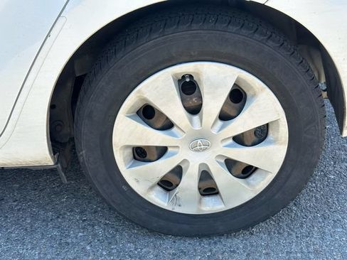 Used 2013 Toyota Prius C Two FWD image 13