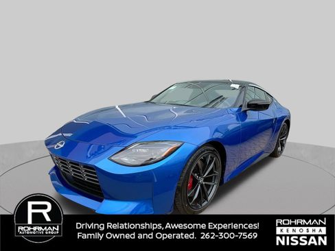 New 2024 Nissan Z Performance w/ Floor Mat Package RWD image 2