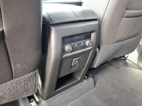 Certified 2023 Chevrolet Traverse LT image 28