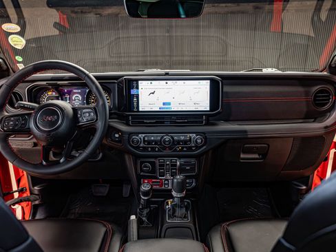 Used 2024 Jeep Wrangler Unlimited Rubicon image 15