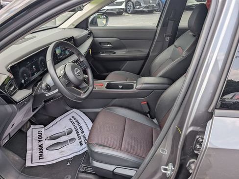 Certified 2025 Nissan Kicks SR AWD/4WD image 13