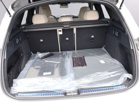 New 2026 Mercedes-Benz GLC 300 4MATIC image 17