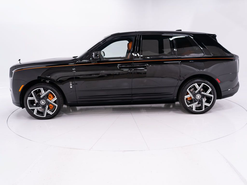 New 2027 Rolls-Royce Cullinan Black Badge AWD/4WD image 2