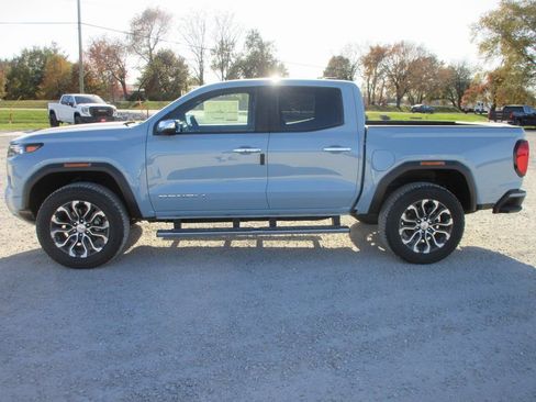 New 2026 GMC Canyon Denali image 9