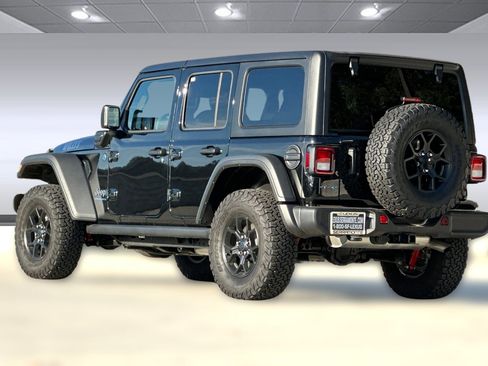 Used 2025 Jeep Wrangler Willys image 3