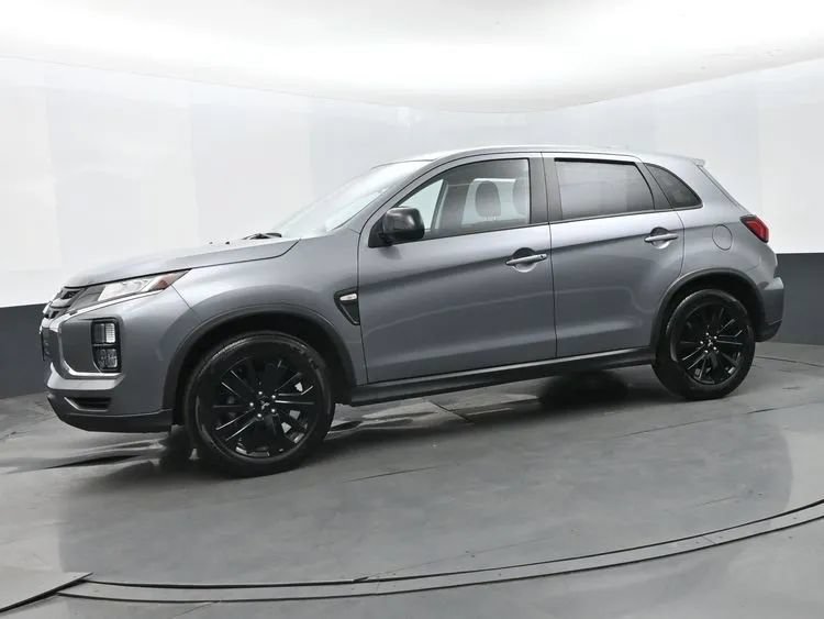 Used 2025 Mitsubishi Outlander Sport LE AWD/4WD image 5
