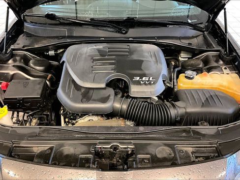 Used 2014 Chrysler 300 S AWD/4WD image 29