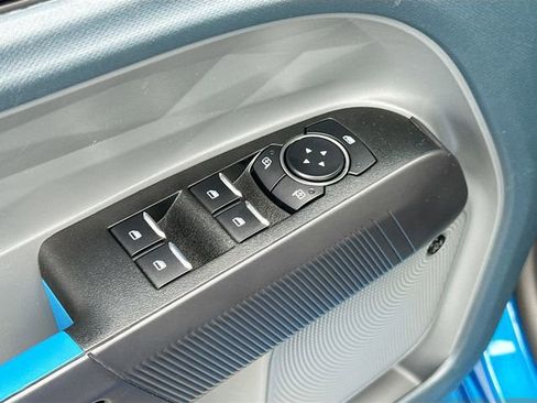 Used 2025 Ford Maverick Lobo AWD/4WD image 26