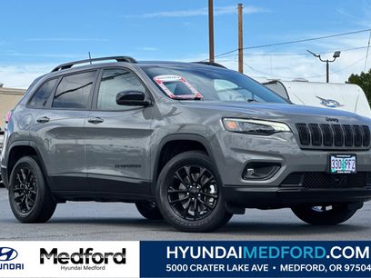 Used 2023 Jeep Cherokee Altitude Lux w/ Lux Elite Package
