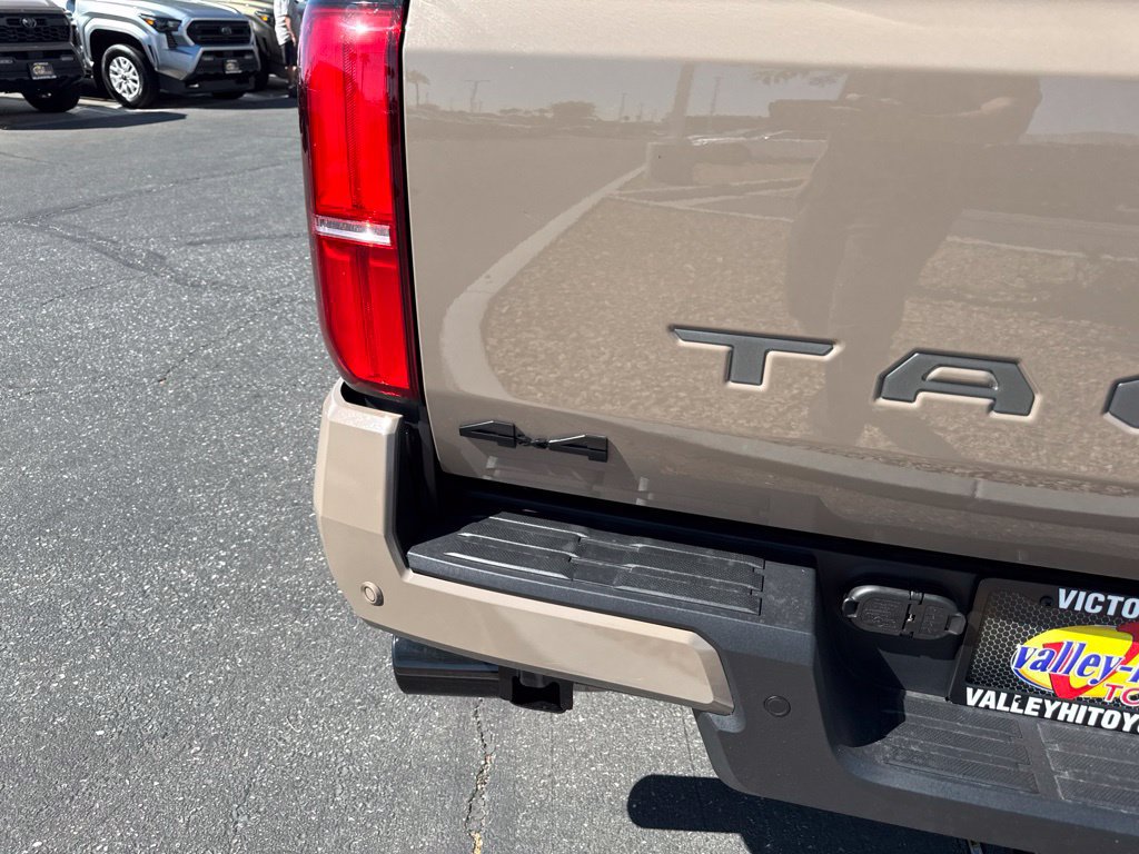New 2026 Toyota Tacoma TRD Off-Road w/ TRD Off Road Premium Package AWD/4WD image 4