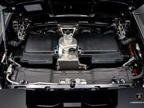 Used 2019 Lamborghini Huracan LP 580-2 image 18