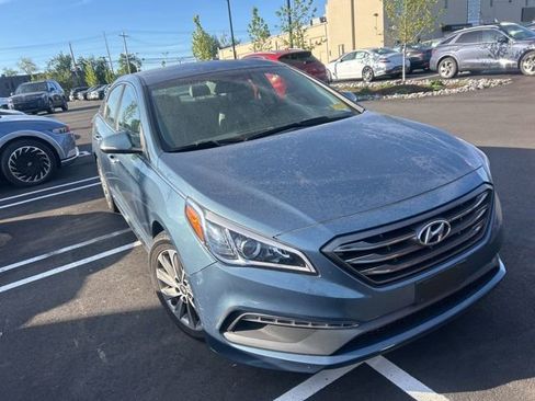 Used 2015 Hyundai Sonata Sport w/ Option Group 04 FWD image 2
