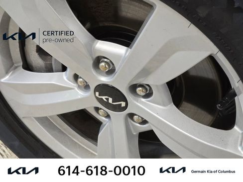 Certified 2025 Kia Sorento LX FWD image 13