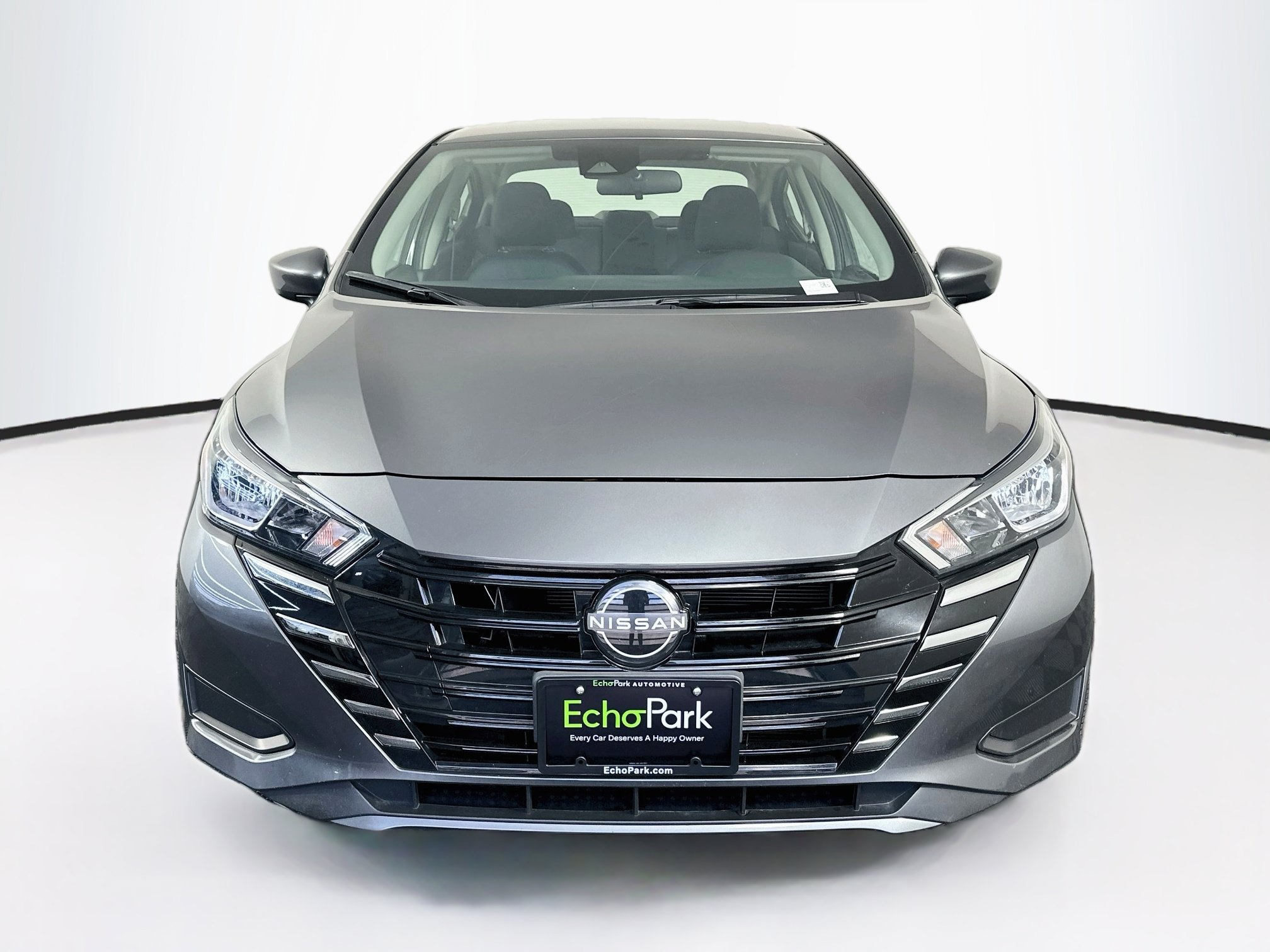 Used 2024 Nissan Versa SV FWD image 2