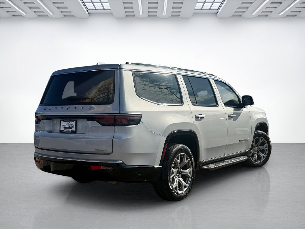 Used 2022 Jeep Wagoneer Series II w/ Flexible Seating Group AWD/4WD image 5
