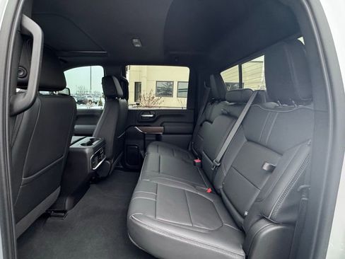 Used 2023 Chevrolet Silverado 3500 High Country image 21