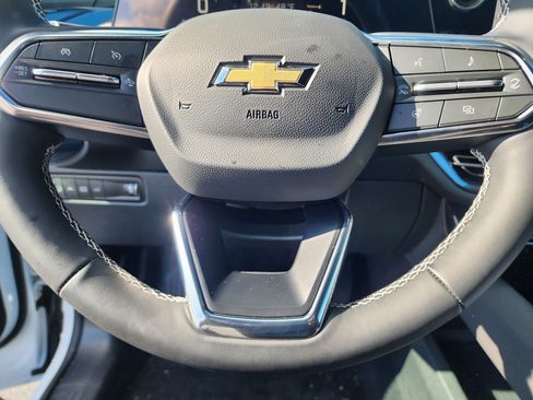 New 2026 Chevrolet Equinox EV LT image 27