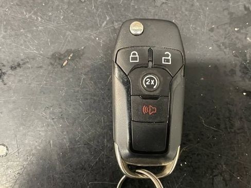 Used 2021 Ford F250 Lariat w/ Chrome Package image 37