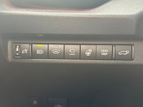 Used 2025 Toyota RAV4 Limited image 34