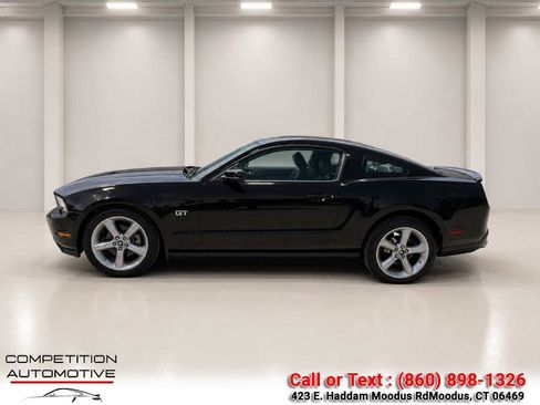 Used 2010 Ford Mustang GT Premium RWD image 2