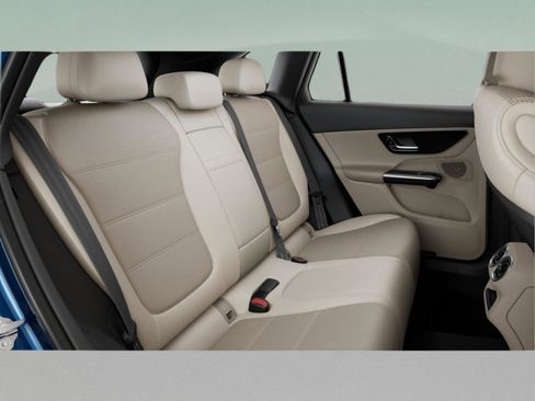 Used 2026 Mercedes-Benz GLC 300 image 43