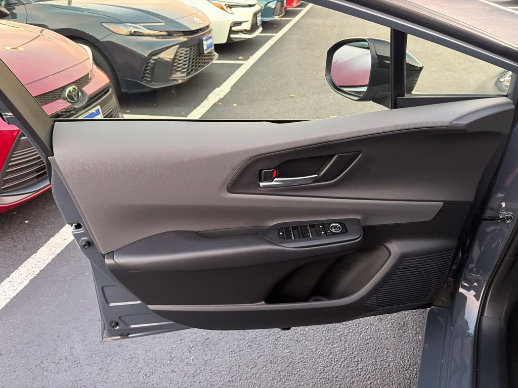 Certified 2026 Toyota Prius XLE FWD image 16