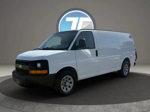 Used 2014 Chevrolet Express 1500 RWD image 7