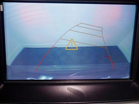 Used 2018 Chevrolet Suburban LT w/ Z71 Midnight Edition image 19