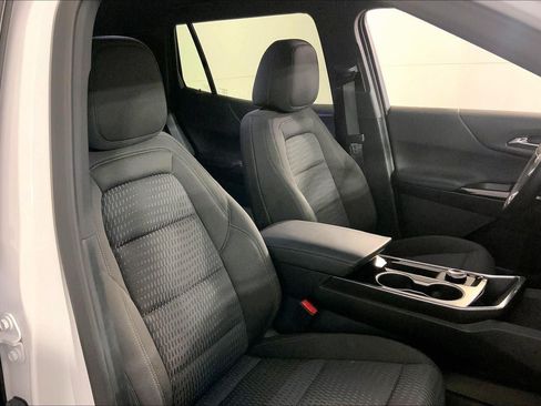 Used 2026 Chevrolet Equinox LT FWD image 7